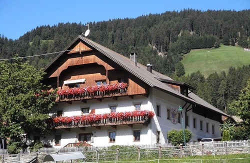 Valle San Silvestro Apartment | Apartment '1' with Mountain View, Shared Garden and Wi-Fi