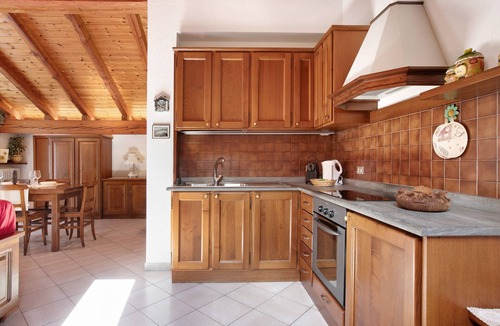 Saint-Pierre Apartment | Apartment 'A1' with Mountain View, Shared Garden and Wi-Fi