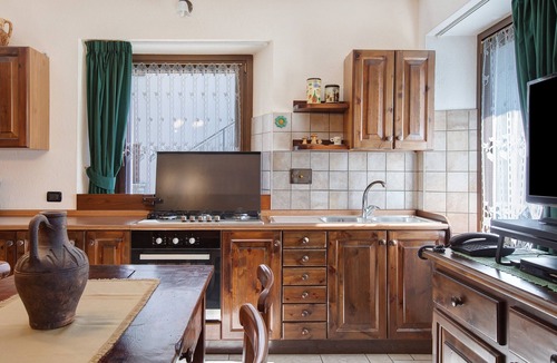 Saint-Pierre Apartment | Apartment 'A7' with Mountain View, Private Terrace and Wi-Fi