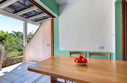 Bonalaccia-Filetto Apartment | Apartment 'Bilocale Dolores' with Shared Pool, Wi-Fi and Air Conditioning