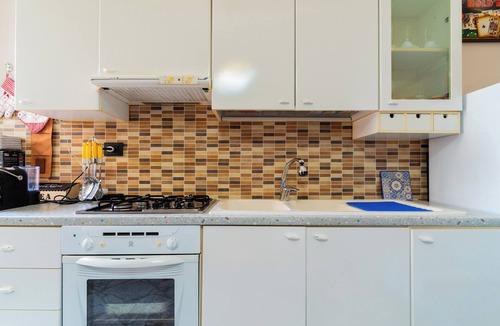 Giuggianello Apartment | Apartment 'Casa Aurora Luxury' with Shared Pool, Wi-Fi and Air Conditioning
