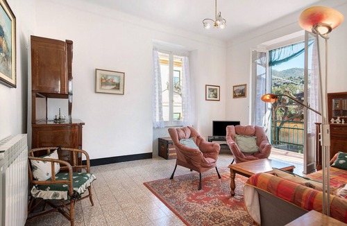 Levanto Apartment | Apartment 'Casa Mare Levanto 2' with Private Terrace and Wi-Fi