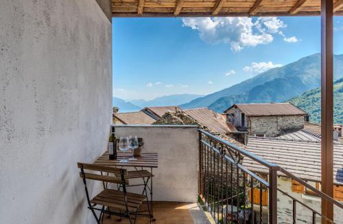 Peglio Apartment | Apartment Casa Pradell by Interhome