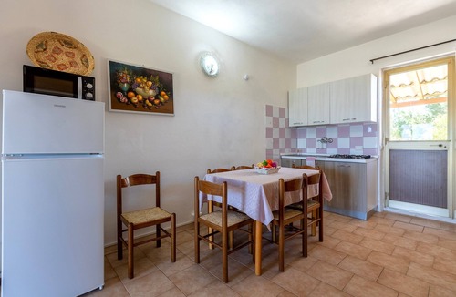Valledoria Apartment | Apartment 'Con Terrazza' with Sea View, Wi-Fi and Air Conditioning