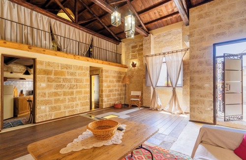 Specchia Apartment | Apartment 'Dimora Pisanelli' with Wi-Fi and Air Conditioning