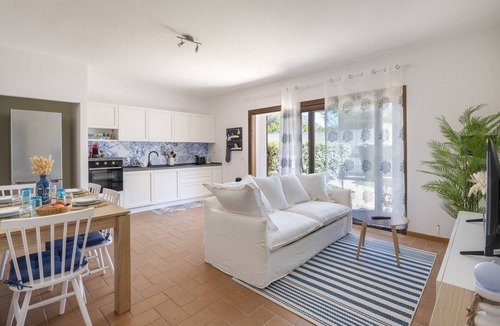 Palau Apartment | Apartment 'Flat Arcipelago' with Shared Pool, Wi-Fi and Air Conditioning