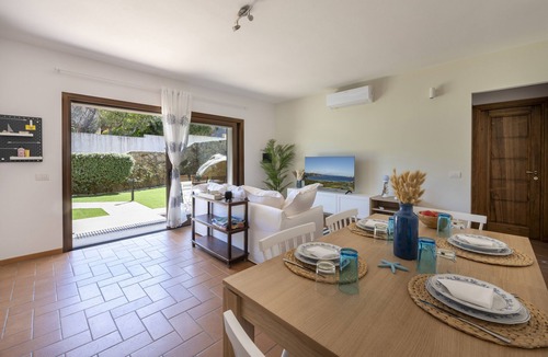 Palau Apartment | Apartment 'Flat Arcipelago' with Shared Pool, Wi-Fi and Air Conditioning