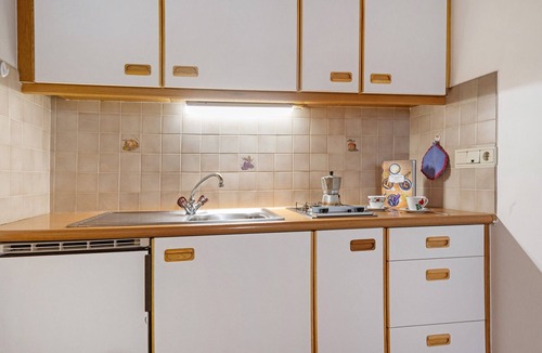 Feldthurns Apartment | Apartment 'Holunder' with Shared Terrace and Wi-Fi