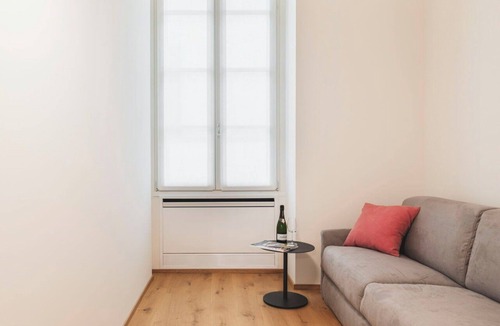 Como City Centre Apartment | Apartment in Como with 3 bedrooms sleeps 6