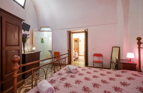 Centro Storico Apartment | Apartment 'Naka' with Air Conditioning