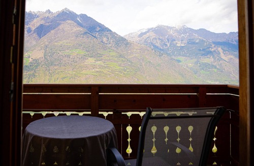 Plaus Apartment | Apartment "Lodner" with Mountain View, Shared Pool and Wi-Fi