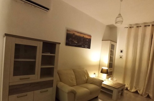 Selargius Apartment | Apartment 'Mare E Città' with Balcony, Wi-Fi and Air Conditioning