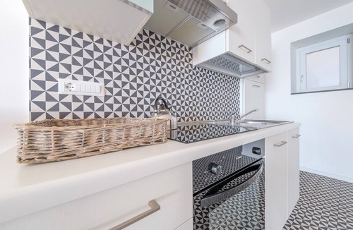 Milazzo Apartment | Apartment 'Orlando' with Sea View, Wi-Fi and Air Conditioning