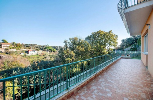 Celle Ligure Apartment | Apartment 'Tramontana' with Balcony