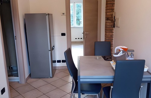 Albate Apartment | Apartment 'Unità 4' with Wi-Fi and Air Conditioning