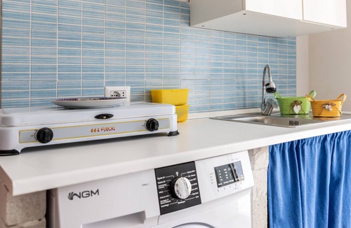 Granelli Apartment | Apartment 'Vela Bianca In Oasi Del Mare' with Sea View, Wi-Fi and Air Conditioning