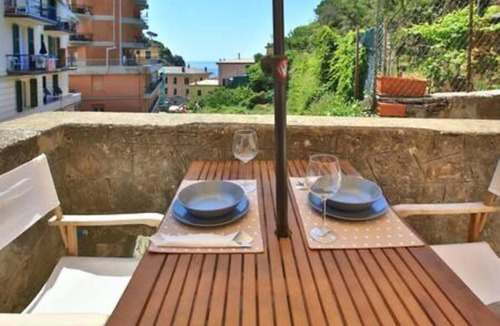 Riomaggiore Apartment | Apartment 'Verde' with Sea View, Wi-Fi and Air Conditioning