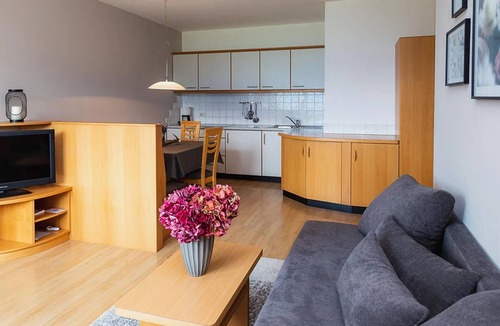 Tesimo Apartment | Apartment 'Wiese' with Mountain View, Shared Pool and Wi-Fi
