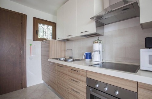 Toscolano Maderno Apartment | Apartment with air conditioning, sea view, swimming pool, Wi-Fi, quiet hill, parking.
