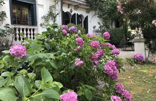 Santa Maria in Stelle Apartment | Apartment with garden in a period villa on the seafront