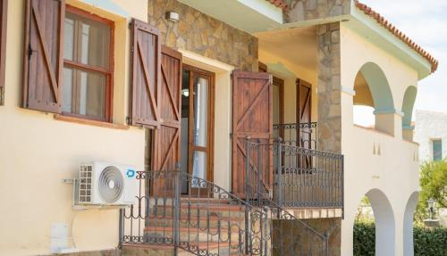 Monte Longu Apartment | Appartamento Posada 6 posti letto con piscina e parcheggio vicino al mare
