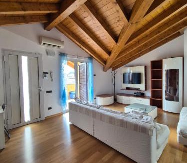 Cadrezzate House | Appartamento Relax Libellula
