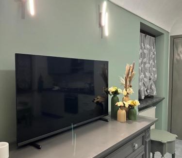 Crescentino Apartment | Appartamento Verde Speranza WiFi, Parcheggio, Relax