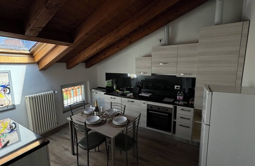 Como Apartment | Art & Elegance AxelParkComo Suites - Rainbow