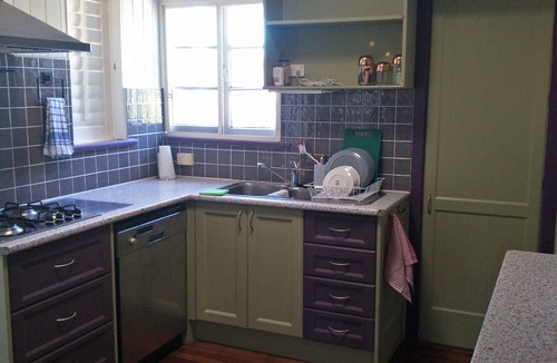 Eagle Heights Apartment | At the Centre of Gallery Walk, Tamborine Mountain