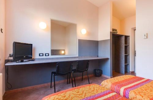 Le Rughe Hotel | AutoHotel