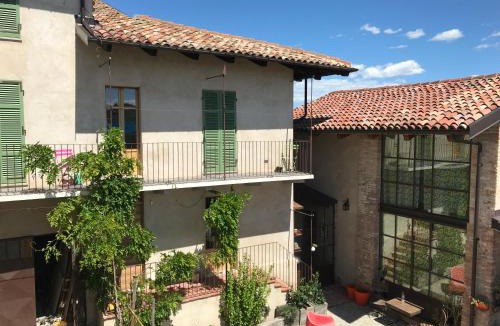 Serralunga d'Alba Bed & Breakfast | B&B acaso