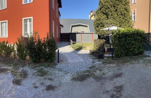 Garlate Bed & Breakfast | B&b Red House
