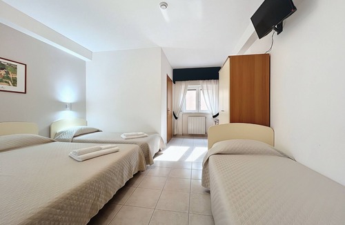 Monte Sant'Angelo Bed & Breakfast | B&B with Window - 109 - Santangelo - Pool