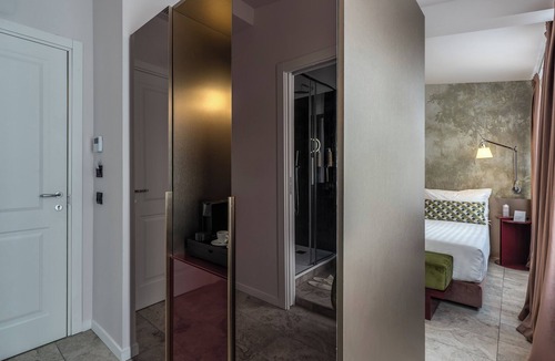 Rione II Trevi Hotel | Barberini 16 Boutique Hotel