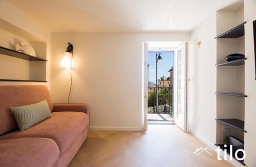Sturla Apartment | Beach 2Min | 2BR| WIFI|A/C| by Tilo