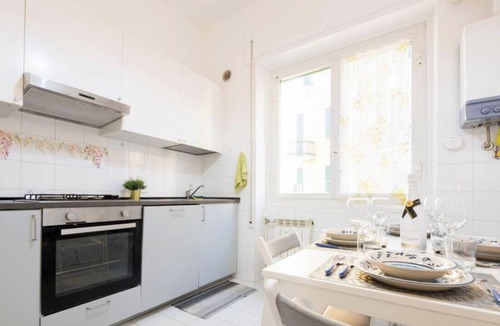 Albaro Apartment | Beach 8M| 2BR| Parking by Tilo