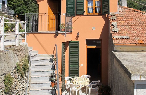 Vendone Apartment | Beautiful apartment for 4 people with WIFI, TV, patio, pets allowed and panoramic view