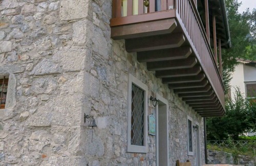 Raveo Apartment | Beautiful apartment for 4 guests with WIFI, TV, balcony and pets allowed