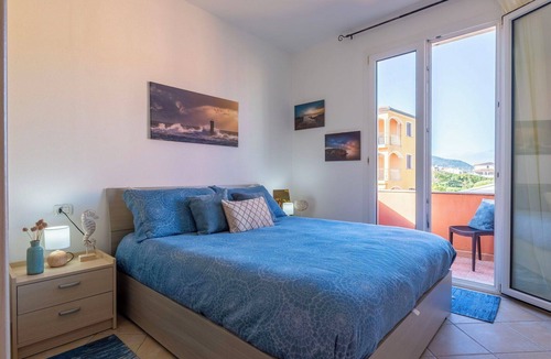 Valledoria Apartment | Beautiful apartment for 4 guests with WIFI, A/C, TV, patio, pets allowed and panoramic view