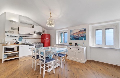 Voltri Apartment | Bedliving Nel Blu
