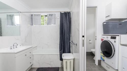 Bellara House | Bella Cove