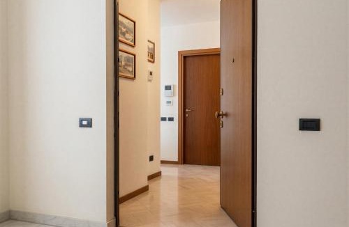 Como Apartment | Bilocale con Terrazzo e BOX AUTO su Richiesta