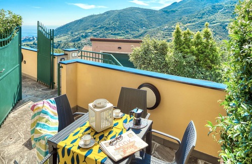Levanto Apartment | Blueberry - Charming apartment, with panoramic terrace with a view over Levanto