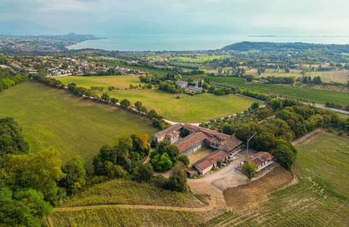 Lonato del Garda Apartment | Borgo Predeschera