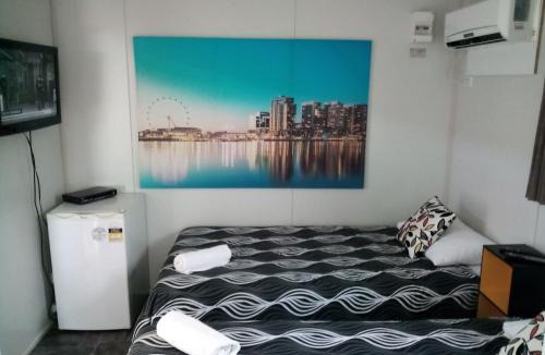 Bororen Other | Bushchooks Travellers Village