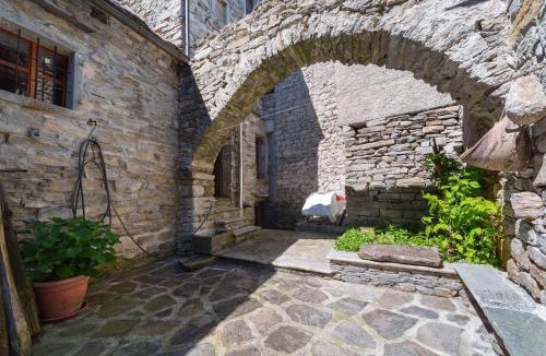 Montecrestese House | Cá Borella Guest House