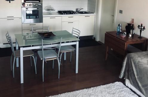 Pagnano House | Camera privata con bagno su appartamento condiviso