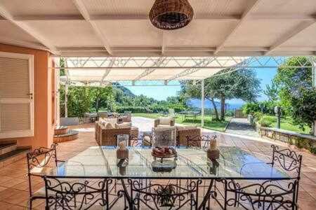 Termini Villa | Campanella Villas Gardens Pool Superview