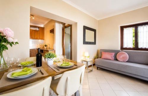 Stazzona Apartment | CaNinett