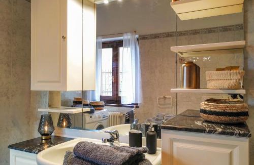 Stazzona Apartment | CaNinett